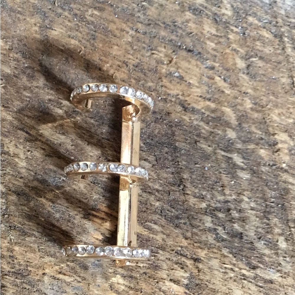 NWT Uncommon James Ear Cuff